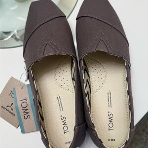 Toms Women’s Slip-On Flats in Brown Canvas